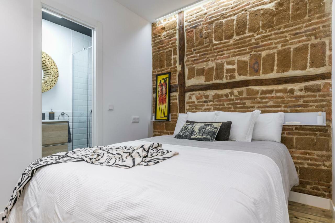 Bonito Apartamento En Tipica Corrala En El Centro De Madrid Exterior photo